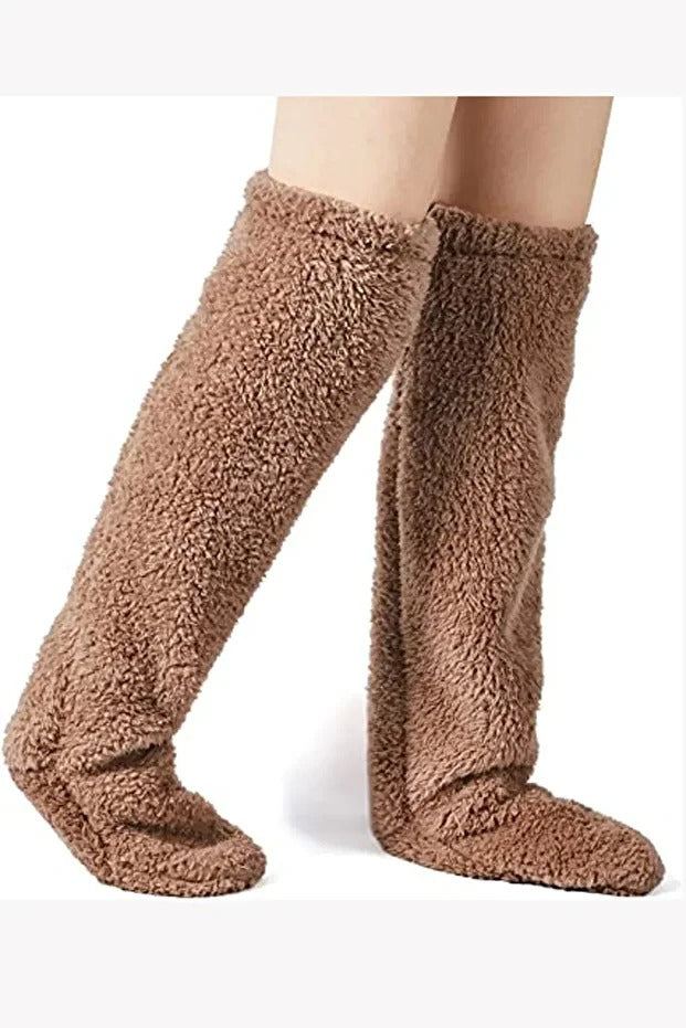 CozyFeet™ Uzun Peluş Uyku Çorabı – Yumuşacık, Kaymaz, Sıcacık Ev Konforu