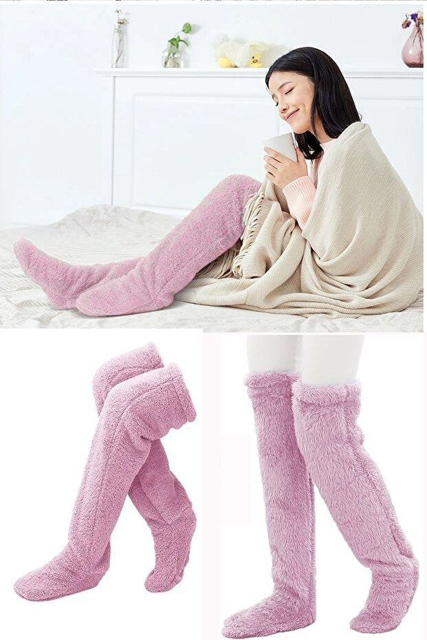 CozyFeet™ Uzun Peluş Uyku Çorabı – Yumuşacık, Kaymaz, Sıcacık Ev Konforu