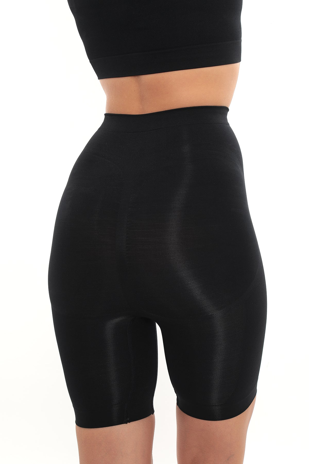 FormLift™ Push-Up Korse Şort – Yüksek Bel, Silikon Kaydırmaz & Antibakteriyel Tasarım
